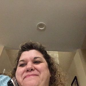 Meet your Posher, Laurie